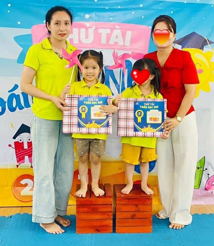 Ngọc còn giành được những phần thưởng tốt sau quá trình học tập và rèn luyện.
