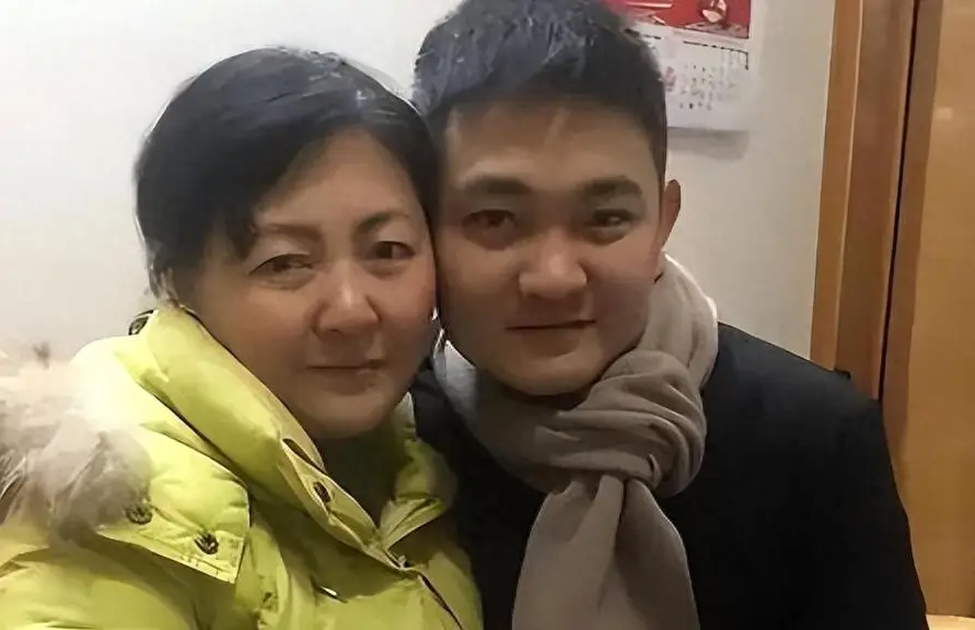 Sau 26 năm, Chu Tiểu Quyên hội ngộ con ruột