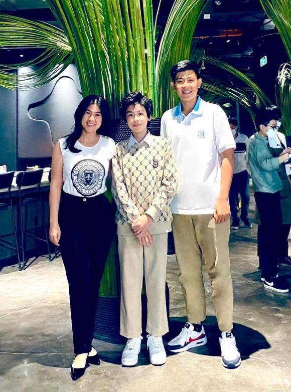 Vợ cũ Phước Sang làm mẹ đơn thân, bán xôi nuôi con học trường quốc tế 600 triệu/năm, tốt nghiệp được tuyển thẳng lên ĐH hàng đầu TG - 2