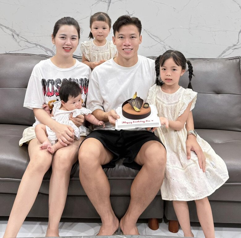 Dương Thùy Phương gọi tên chồng.