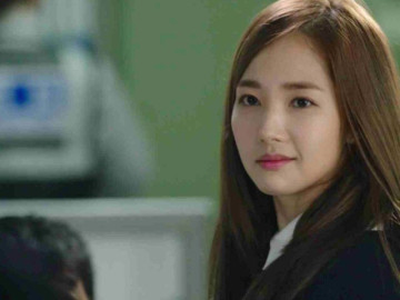 Mẹ chồng chuyển 5 triệu mừng sinh nhật cháu nội, con dâu chê ít trả lại kèm tin nhắn khiến bà khóc ướt gối