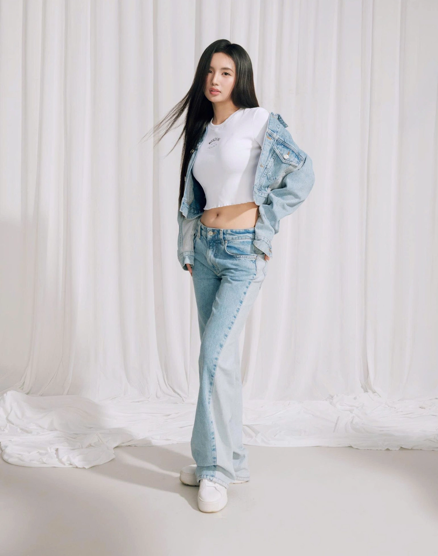img src/upload/3-2025/images/nguyennh/con-gai-2k4-cua-tu-dua-va-cuu-vdv-thuy-hien-it-girl-ca-tinh-mot-chi-tiet-duoc-thua-huong-tu-me-khien-k2-1751602018-539-width1500height2250.webp /