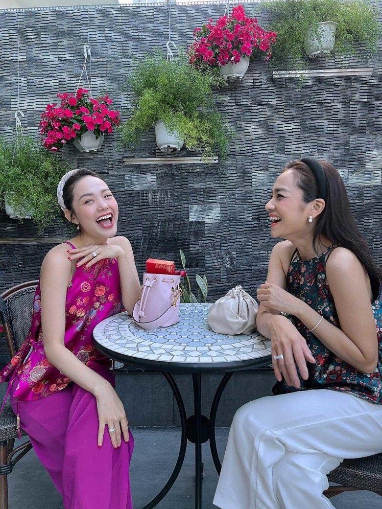 Minh Hằng và em dâu có mỗi quan hệ thân thiết.