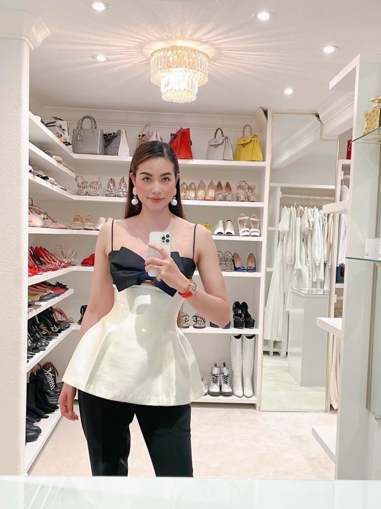 Cuộc sống của Phạm Hương ở Mỹ vẫn được công chúng quan tâm.
