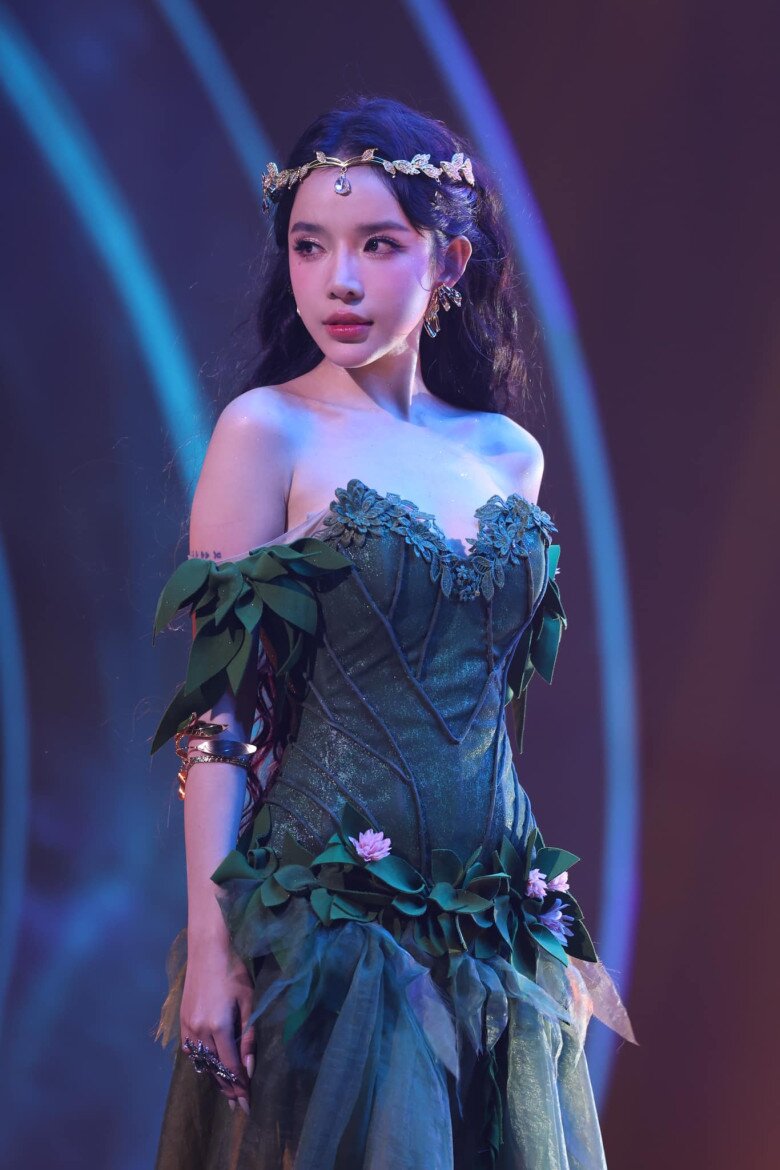 Tạo hình được yêu thích của Lyly.