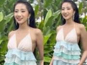 Hoa hậu 2k4 diện váy xẻ ngực lần đầu diễn thời trang sau đăng quang, netizen: "Xem 100 lần chưa thấy cuốn chỗ nào"