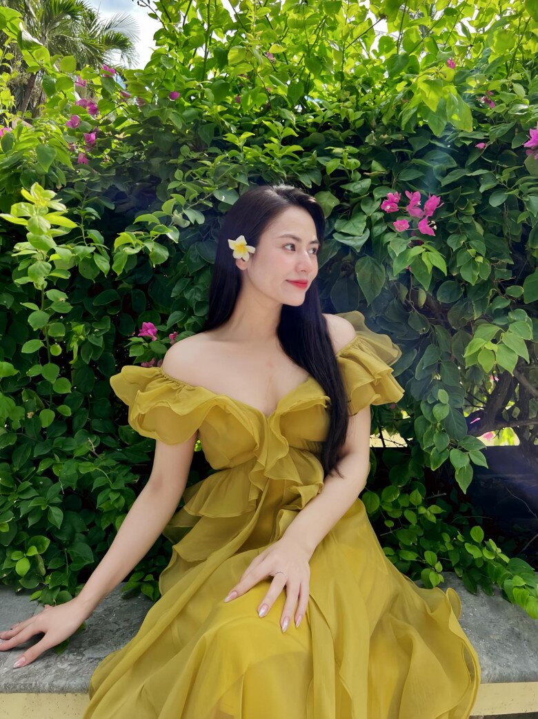 img src/upload/3-2025/images/nguyennh/nu-dien-vien-duoc-khen-xinh-nhat-nhi-a80-ngay-thuong-an-mac-nen-na-chuong-style-chuan-quy-co-ha-than-h14-1757042637-488-width780height1042.jpg /