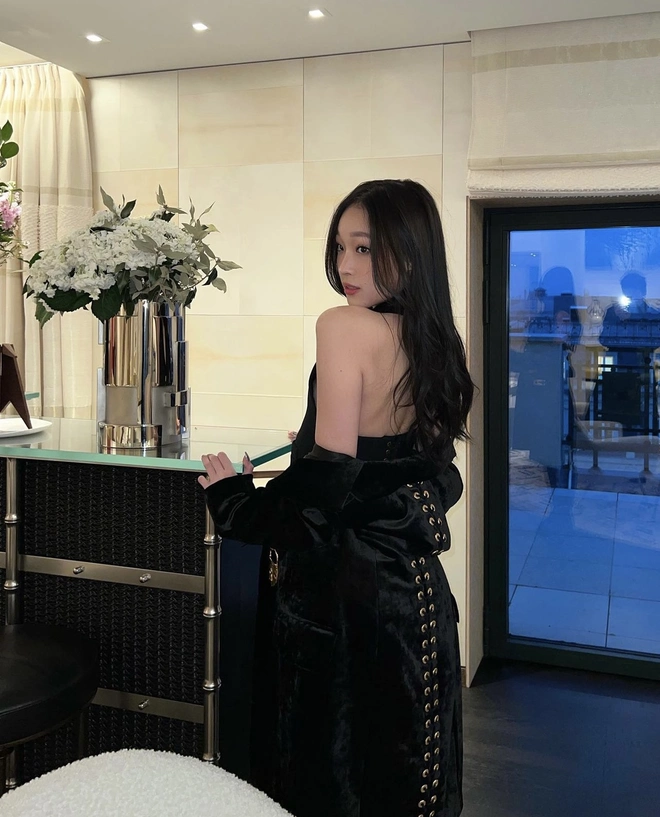 Phong cách thời trang của amp;#34;công chúa nhà tài phiệtamp;#34; sinh năm 2002: Giản dị mà sang, chuẩn amp;#34;quiet luxuryamp;#34; khiến giới trẻ mê mẩn - 3