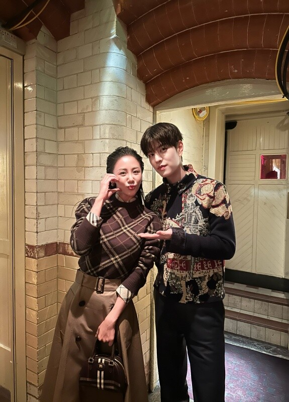 Nam ca sĩ Seungmin.