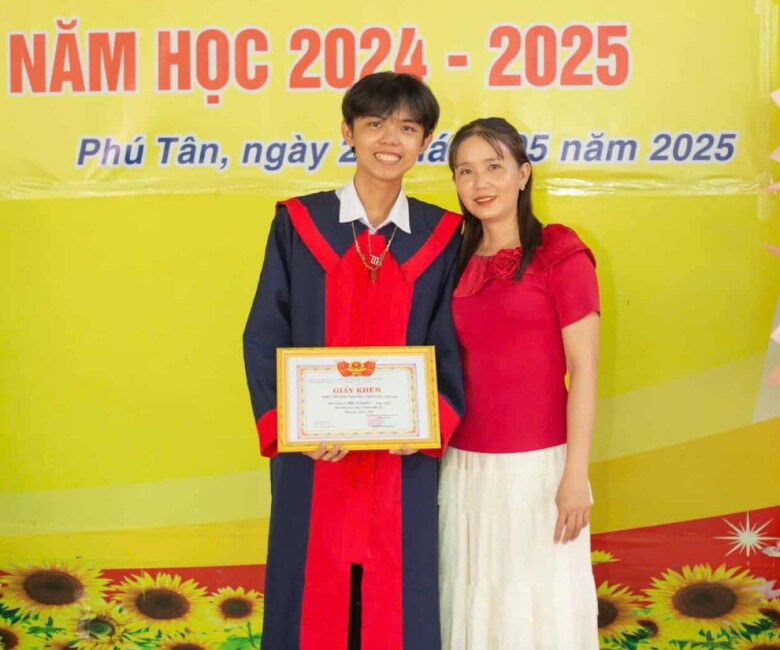 Vĩ Quốc cho biết mẹ là động lực lớn nhất để nam sinh cố gắng trong học tập.