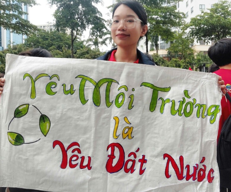 Với hành động nhỏ và thiết thực, các tình nguyện viên mong muốn mỗi công dân đều có trách nhiệm bảo vệ môi trường khi đến trung tâm thủ đô xem diễu binh, diễu hành A80.
