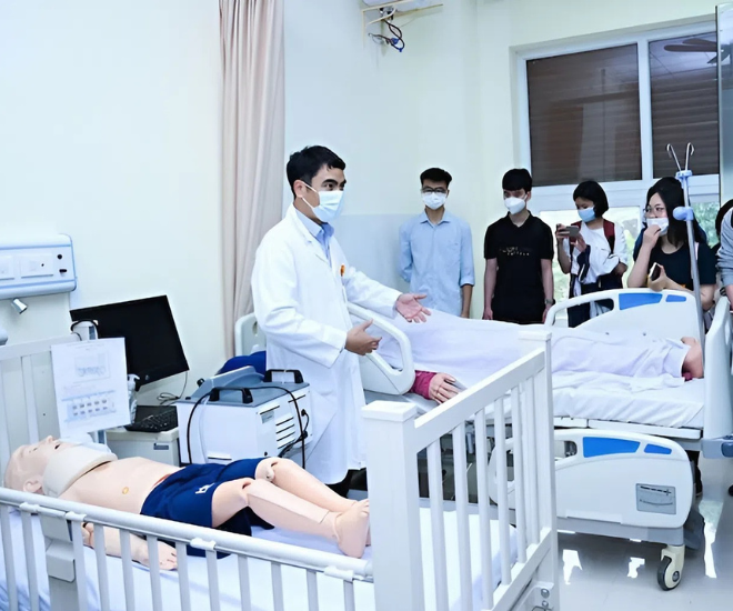 Hiện tại, tổng cộng có 8 chuyên ngành Y được miễn 100% phí bao gồm: lao, phong, tâm thần, giải phẫu bệnh, pháp y, pháp y tâm thần, truyền nhiễm và hồi sức cấp cứu. Trong số đó, có đến 6/8 chuyên ngành sẽ được hỗ trợ học phí và có chính sách học bổng riêng cho từng đối tượng.