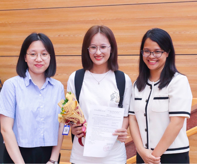 Bác sĩ Huyền chọn chuyên ngành Tâm thần để gắn bó trong 3 năm tới. Một trong những lý do để nữ bác sĩ nội trú đưa ra quyết định đến từ chính sách miễn học phí của ngành học này.