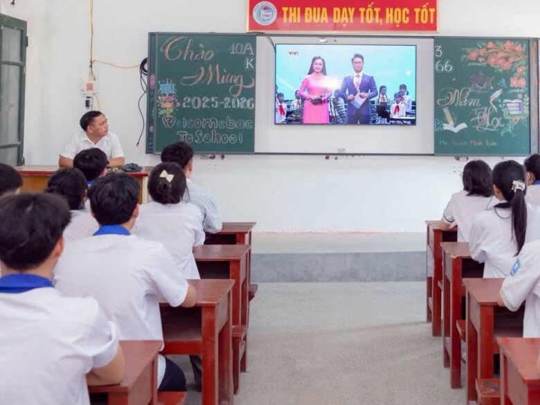 Với đội ngũ sư phạm tâm huyết, có nhiều năm kinh nghiệm giảng dạy nên đã đào tạo nhiều học sinh giỏi, cống hiến sức mình cho tỉnh nhà.