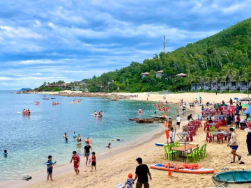 Có làng chài tuyệt đẹp ở gần Quy Nhơn, được mệnh danh là hòn ngọc bí ẩn của châu Á, giữ được nét hoang sơ hiếm có