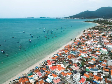 Ở Khánh Hòa có bãi biển hoang sơ ít ai biết, nghe tên đã thấy tò mò, cảnh sắc thế nào mà được ví như Hawaii thu nhỏ?