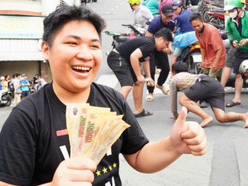 Thanh niên ở TP.HCM xin nghỉ làm đi giật cô hồn, nhiều người rầu rĩ, trắng tay ra về vì chủ nhà không rải lộc