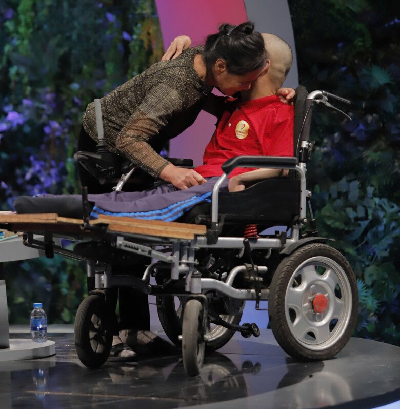 Mẹ không chỉ sinh ra Long mà còn hồi sinh chàng trai quê Hà Tĩnh khi tai nạn cách đây hơn 20 năm trước.