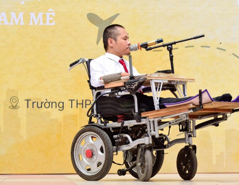 Giờ đây khi nghĩ lại, anh Long cảm thấy ân hận vì từng làm mẹ buồn, từng bất hiếu với mẹ khi nói những lời không hay.