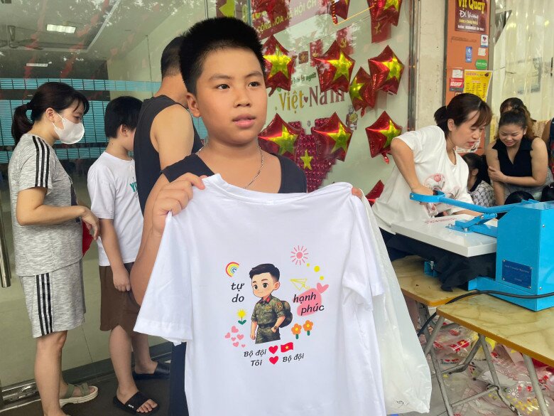 img srchttps://cdn.eva.vn/upload/3-2025/images/phuongld/chi6-1756623031-702-width780height585.jpg /