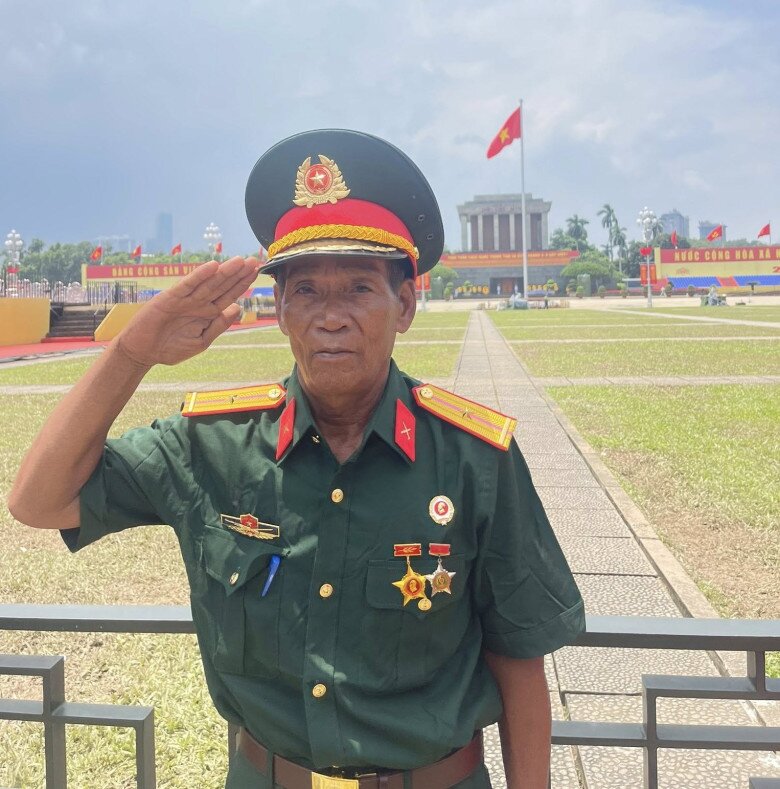 Hành động đẹp giữa lòng Hà Nội: Nam thanh niên nửa đêm đi đón cựu chiến binh về nhà để hỗ trợ ăn, ở miễn phí - 8