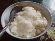 Sức khỏe - Người phụ nữ giảm 10kg rồi nhập viện vì uống 3 cốc nước mía, ăn cơm với 3 thìa đường mỗi ngày để chữa bệnh