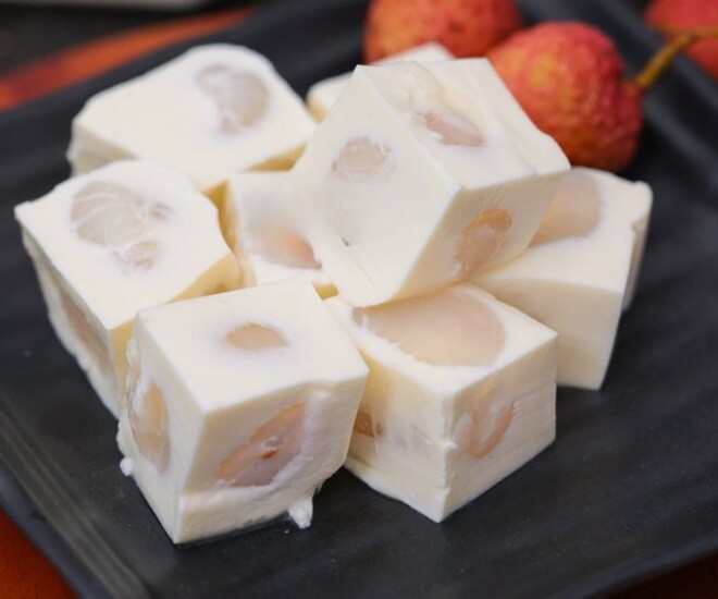 Vải khúc bạch - món ăn đang làm mưa, làm gió trên mạng xã hội nhưng ăn nhiều dễ hại gan. Ảnh minh họa. 