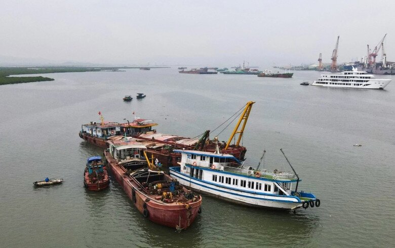 Sau vụ lật tàu, dù là người tâm lý vững đến đâu cũng sẽ bị ảnh hưởng và ám ảnh tâm lý. Ảnh: Internet. 