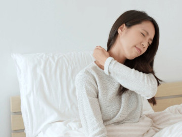Thức dậy nên làm gì đầu tiên để kéo dài tuổi thọ? Uống nước, ăn sáng không phải số một, việc cực dễ nhưng ít người làm