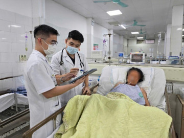 Cứu sống người phụ nữ ở Hải Phòng bị sét đánh cháy tóc, chảy máu não