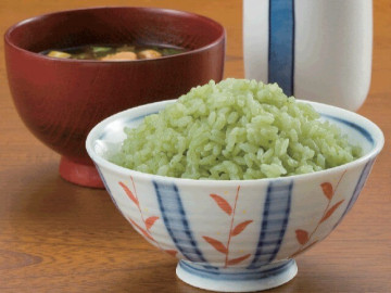 Ai cũng nấu cơm bằng nước lã mà không biết dùng nước này tốt nhất, vừa giúp tỉnh táo lại ngừa cả ung thư