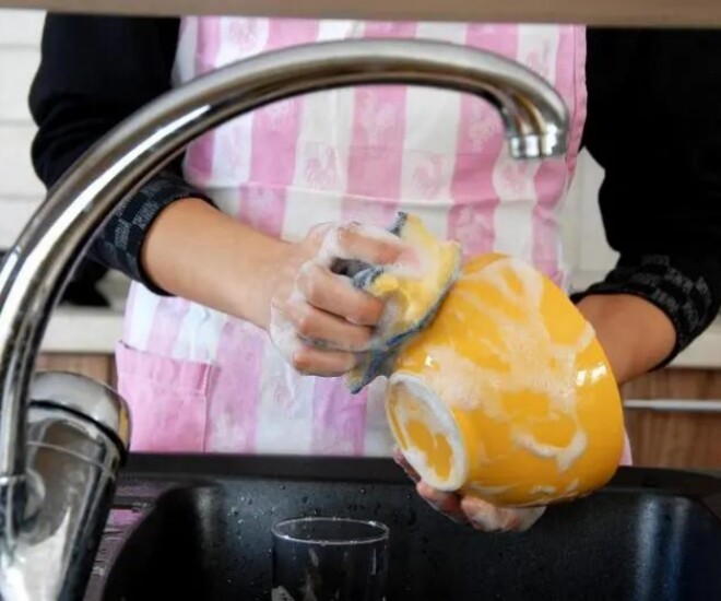 Ăn cơm xong đi rửa bát luôn là sai, nhân viên vệ sinh nhà hàng chỉ ra lý do - 1