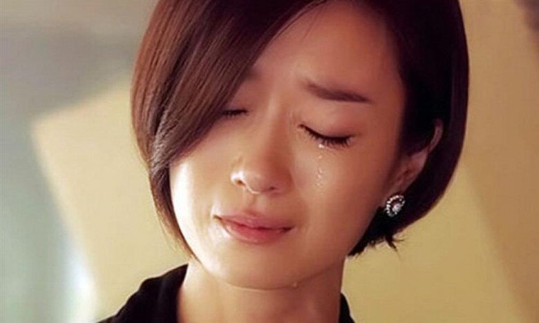 Tȏi khóc nghẹn khi mẹ ra ᵭi. (Ảnh minh họa)