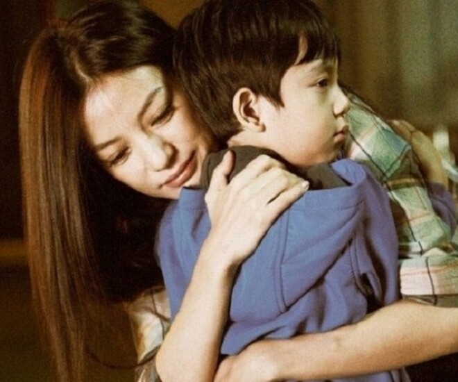 Sau ly hôn, mẹ để tôi lại sống cùng bố, còn bà khăn gói đi làm ăn xa. (Ảnh minh họa)