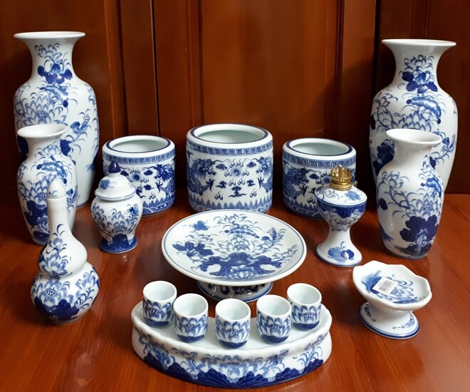 Khi dâng nước cúng, lượng nước rót vào chén bao nhiêu thì chuẩn phong thủy