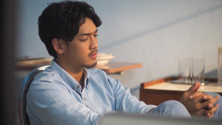 Nghe cuộc trò chuyện giữa mẹ và bố dượng mà tôi nghẹn ngào. (Ảnh minh họa)