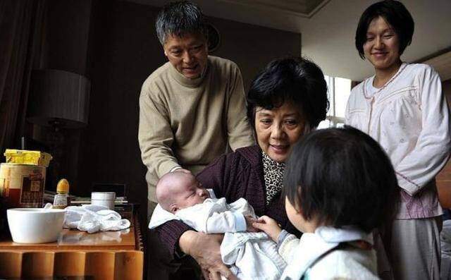 Khi em trai chào đời, tôi không dám đến gần em. (Ảnh minh họa)