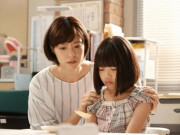 Chồng cũ đi công tác nhờ tôi chăm con gái, đêm đến vén chăn con lên, tôi xin anh tái hôn