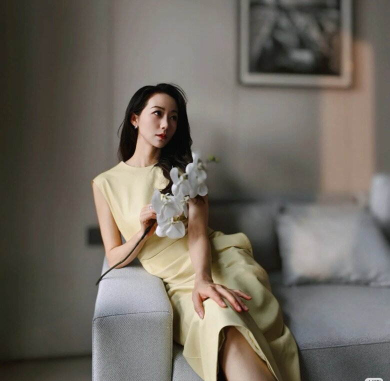 Mỹ nhân “trâm anh thế phiệt” khiến cả showbiz kiêng nể lấy chồng hơn 18 tuổi, tuổi tứ tuần sống như bà hoàng - 3