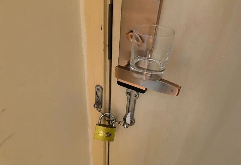 Nhân viên vệ sinh khách sạn tiết lộ, nhận phòng xong đừng vội ngủ, hãy kiểm tra 4 vị trí này trước kẻo thiệt thân - 5