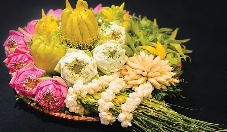 Sáng mùng 1 tháng 7 năm Ất Tỵ đặt 4 thứ này lên bàn thờ, cả tháng cô hồn trôi qua bình an, tài lộc được đánh thức - 2