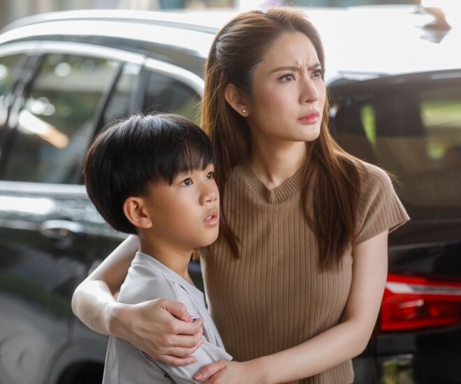 Dưới sự thúc ép của gia đình, mẹ đưa tôi đi tái hôn. (Ảnh minh họa)