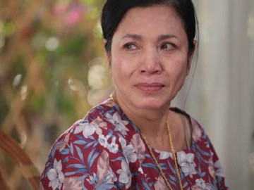 Đến nhà chồng cũ mượn tiền cho con trai cưới vợ, mẹ anh cho giỏ trứng ung, định vứt thì tôi sững người