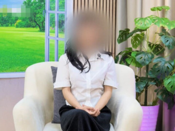May mắn có vợ 2 xinh đẹp như hoa, chồng giữ chặt vợ trong nhà, không cho đi làm vì sợ mất