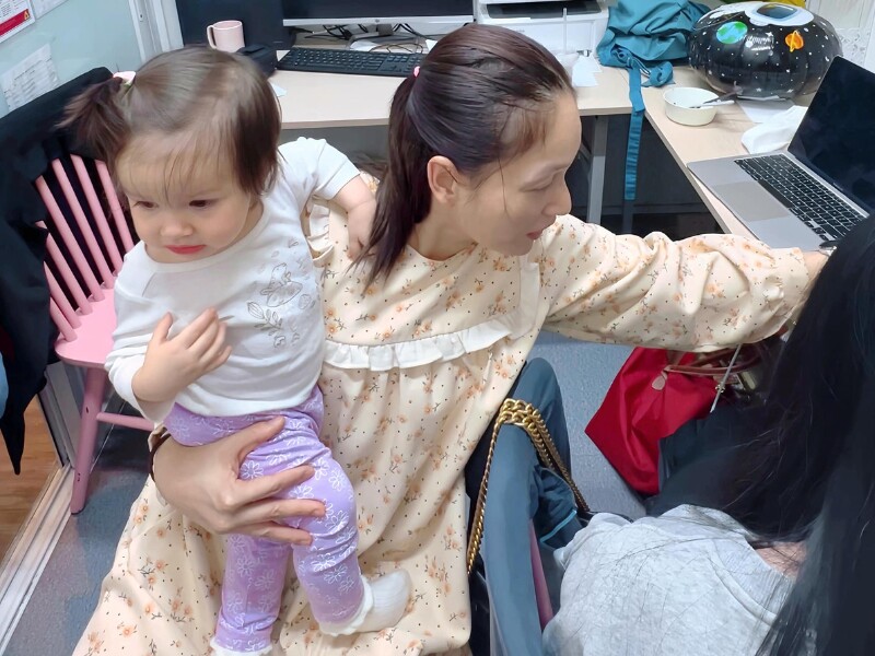 Bỏ tất cả tới Đà Nẵng để cả nhà đoàn tụ nhưng Lan Phương tiếp tục một mình xoay sở chăm sóc 2 con. Nữ diễn viên thất vọng nói chồng không quan tâm, luôn bận rộn, ít dành thời gian cho gia đình. Vì vậy, cô quyết định ly hôn.