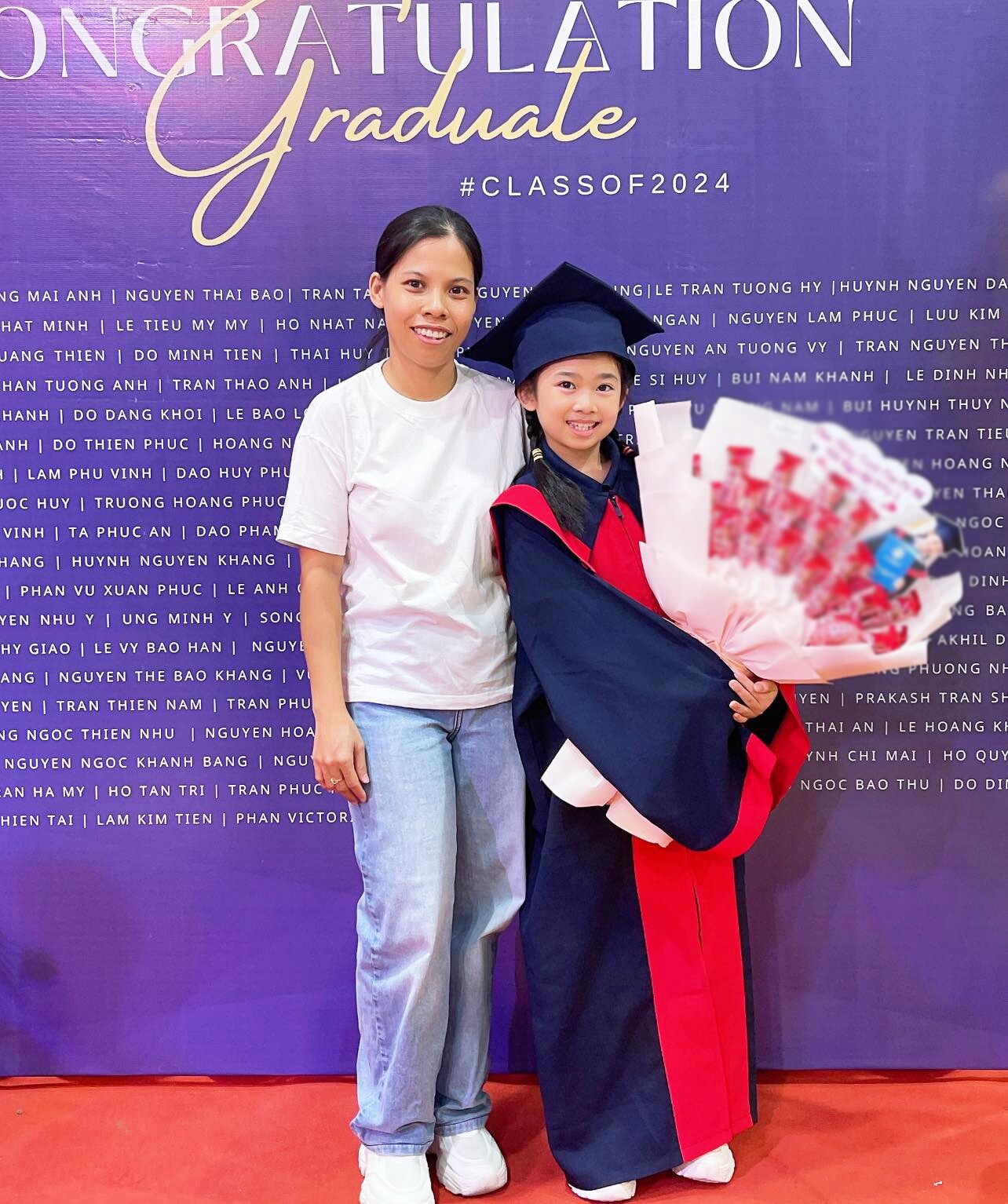 Từ sau khi Mai Phương qua đời, chị Họa Mi trở thành người mẹ thứ 2 của bé Lavie.