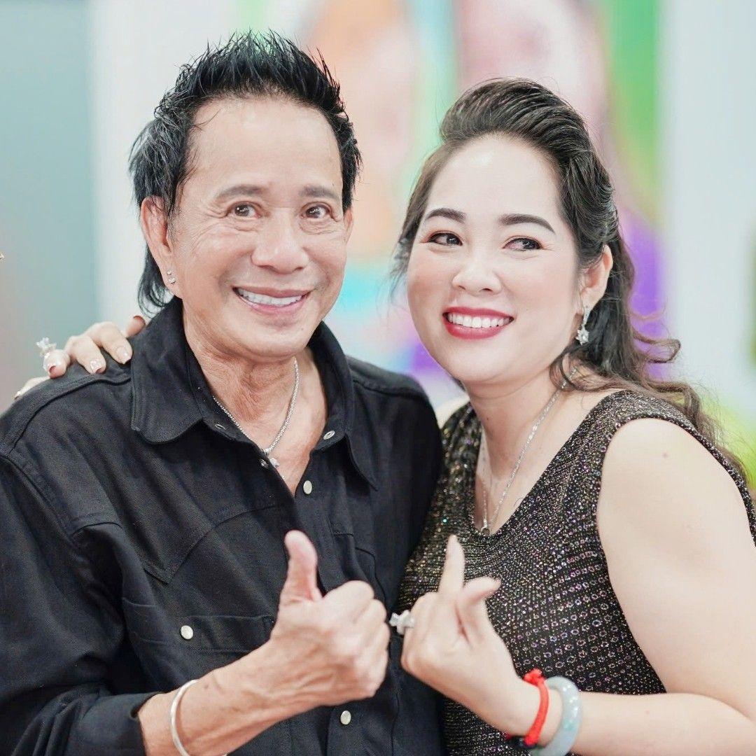 An image of Bảo Chung and his current wife, Diệu Thắm