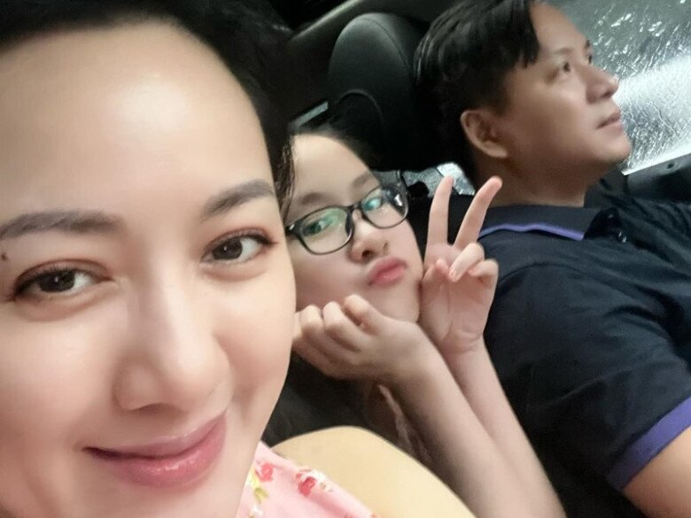 Vợ chồng BTV Hoài Anh có hôn nhân hạnh phúc sau 15 năm chung sống.