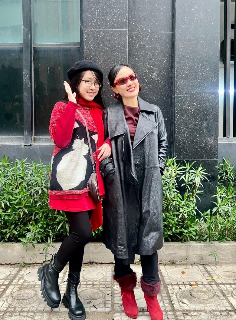 Cô nàng có làn da trắng và chiều cao nổi bật.