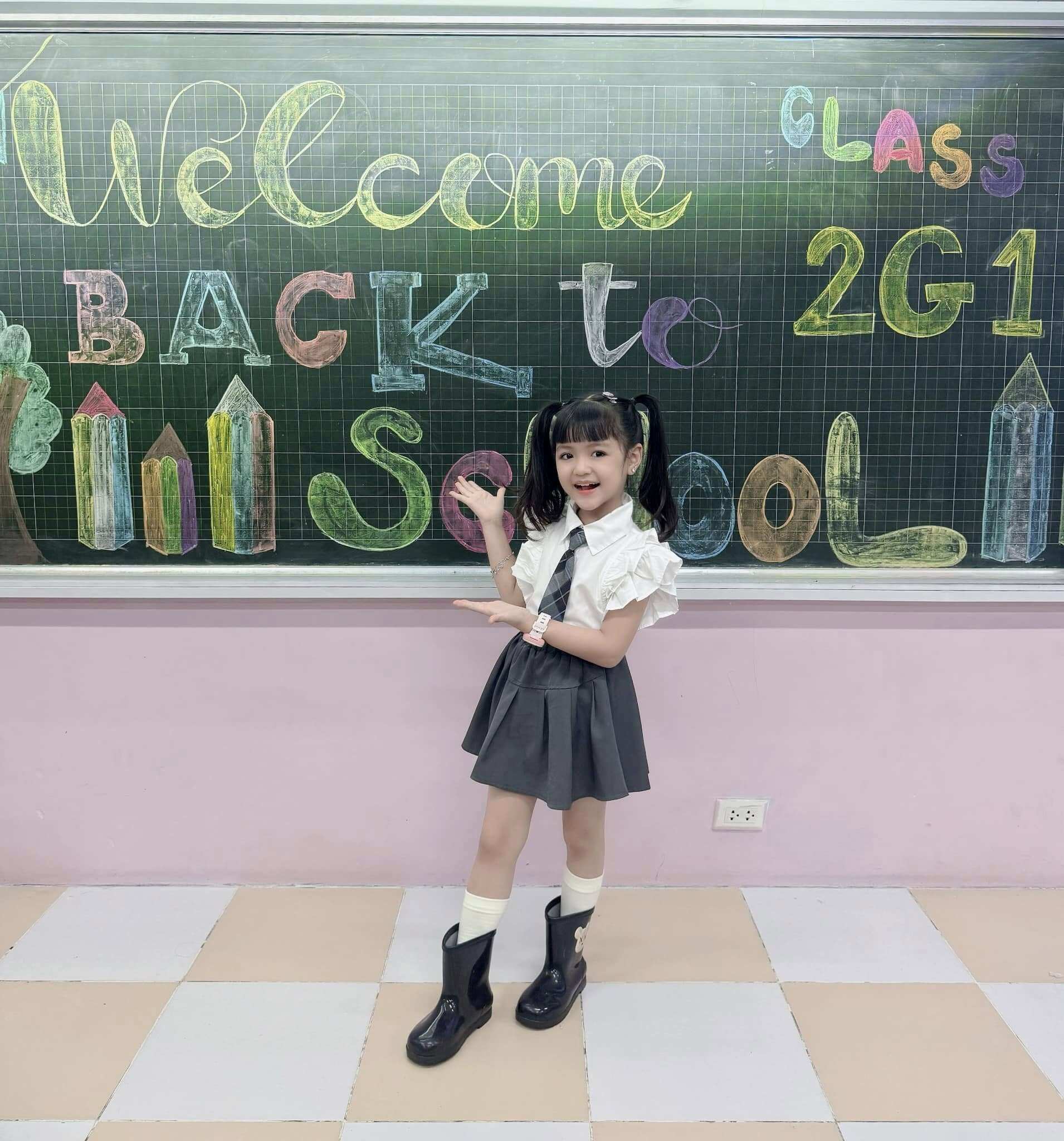 Bé An Nhiên luôn đảm bảo việc học tập trên trường lớp.